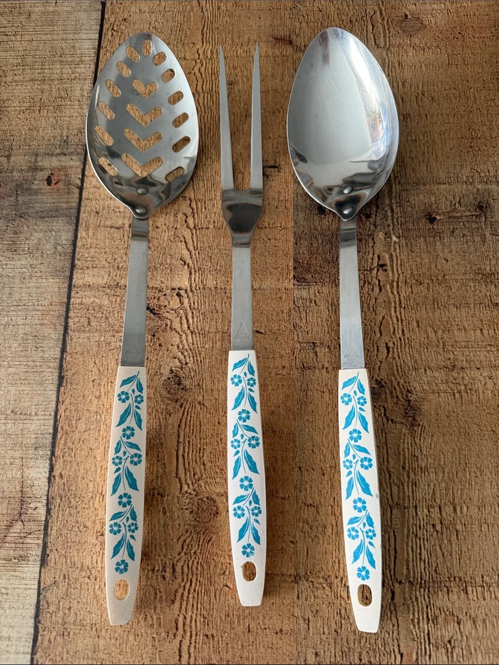 VTG Blue Cornflower Serving Itensils